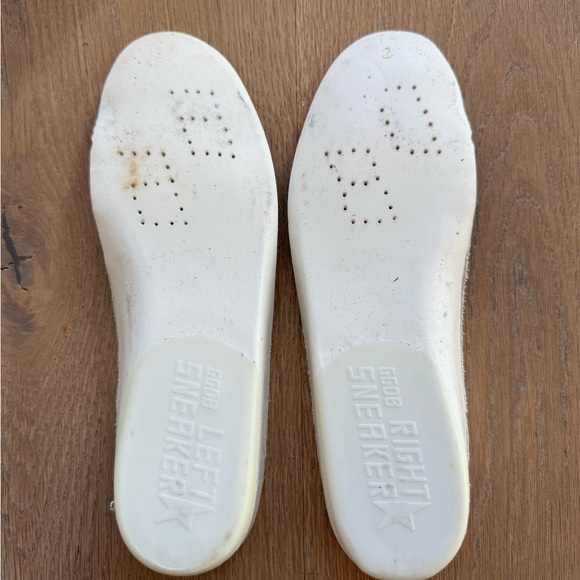 Golden Goose White Sneakers with Green Star and Purple Accent - Picture 12 of 12